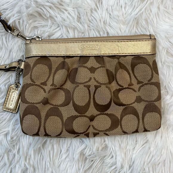 Coach Classic Wristlet  - Picture 3 of 8